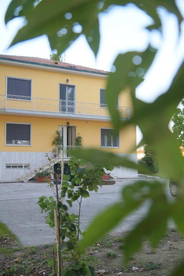 Bed and Breakfast Noemi & Julienne Spineda Exterior foto